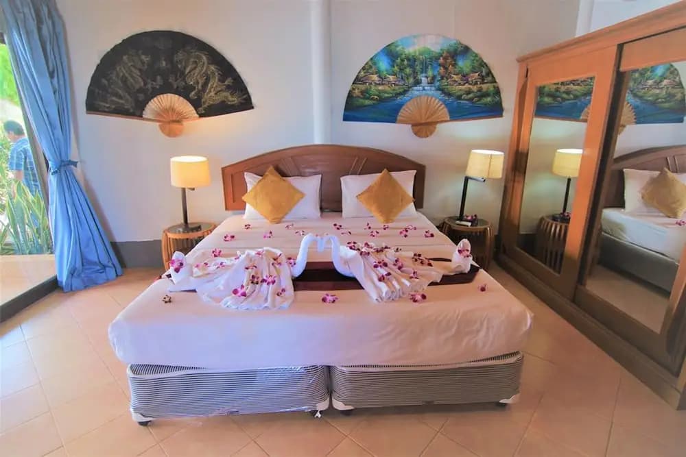 Bangrak Pier Resort - photo 1