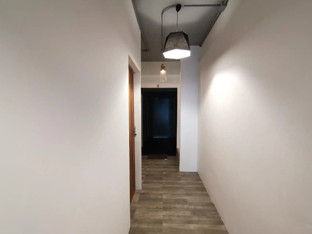8 Sleepers Street Hostel - photo 11