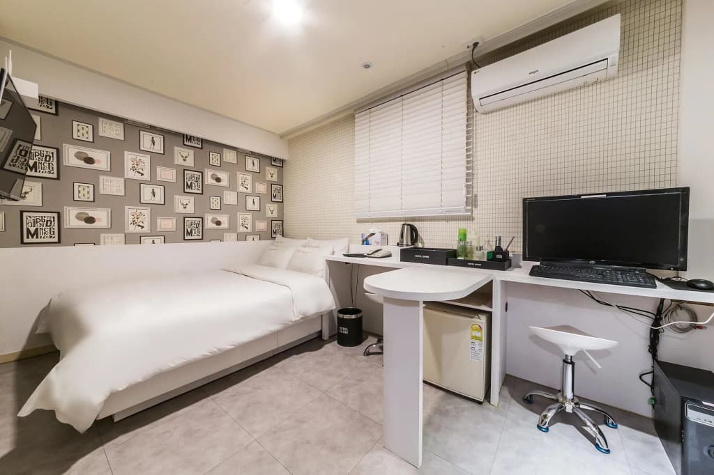 Shine Hotel - photo 12