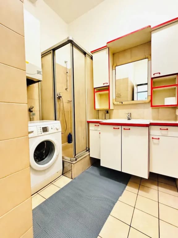 Cozy 2 Room Stay for 5 Near Stadthalle - photo 11