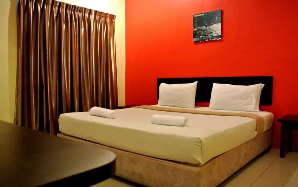 Wau Hotel & Café - photo 2