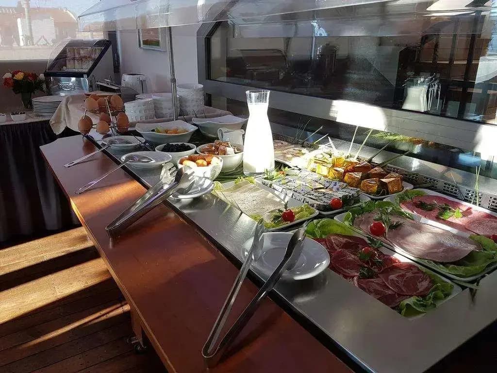 Goldstar Resort Hotel - photo 12