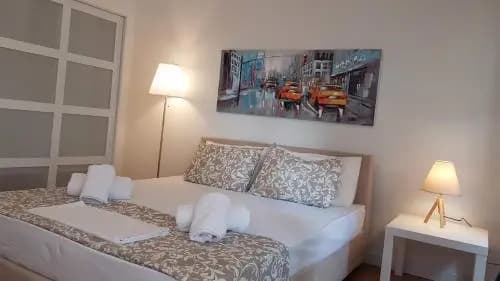Flat 6 bedrooms 2 bathrooms - Athens - main photo