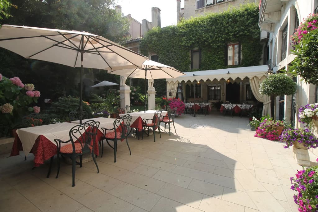 Hotel Palazzo Abadessa - photo 24