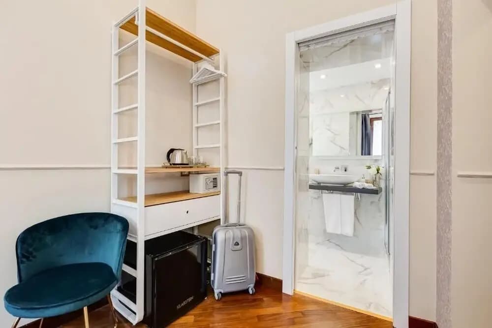 Trevi Private Suites - photo 10