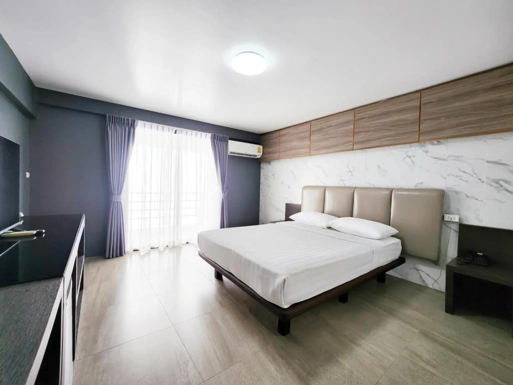 Watana Hotel - photo 4