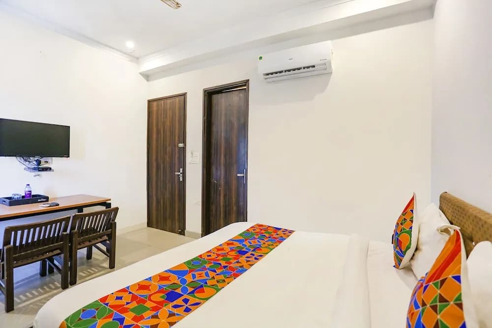 Novel Suites By FabHotel - photo 4