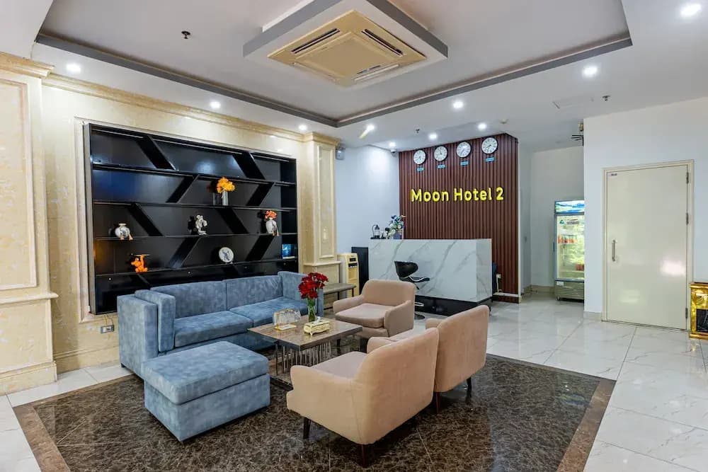 Moon Hotel Do Quang - photo 2