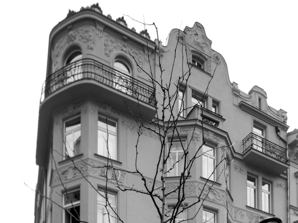 Golden Crown Hotel - photo 1