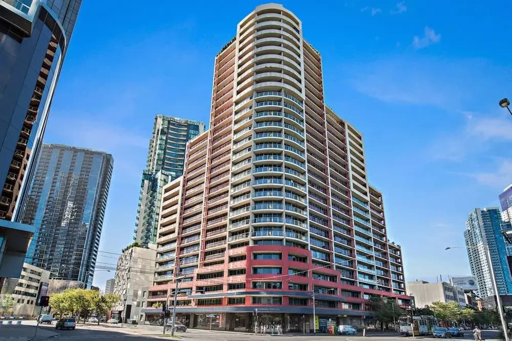 Southbank Tower Apartments - photo 6