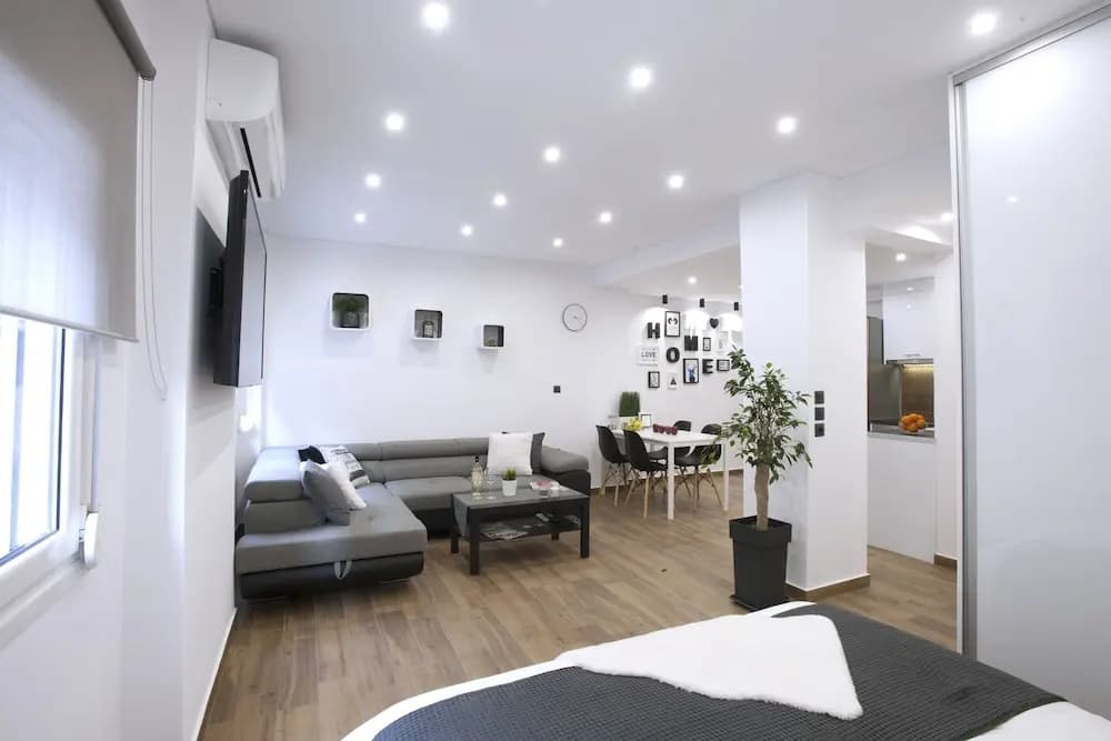 Α Koukaki, Modern Newly Refurbished Apartment - photo 2