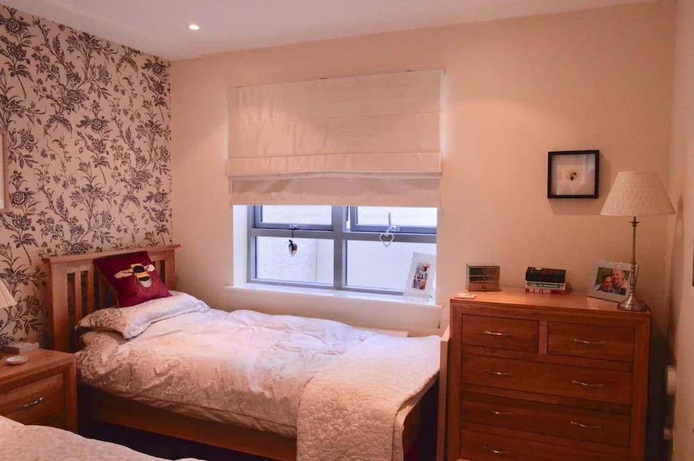 Bright Centrally Located Apartment - photo 4