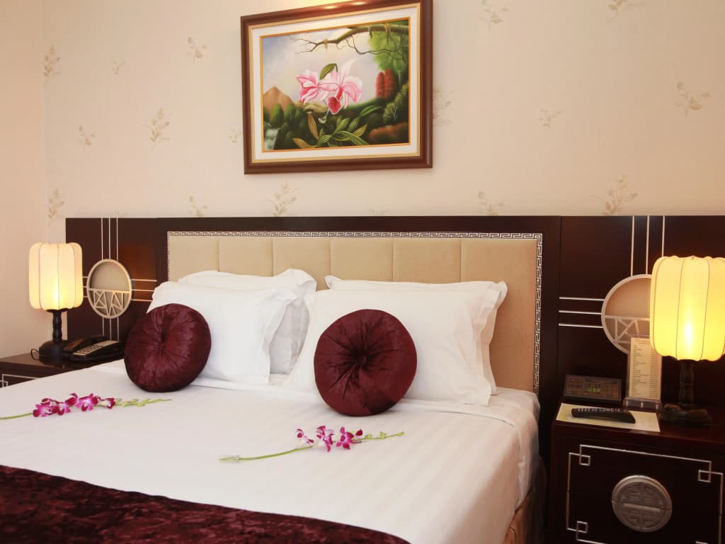 Flower Garden Hotel - photo 3