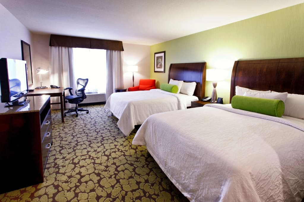 Hilton Garden Inn New York / Staten Island - photo 2