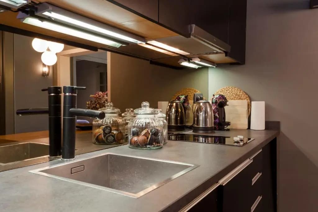 Unique Rentals Luxurious Oasis - photo 11