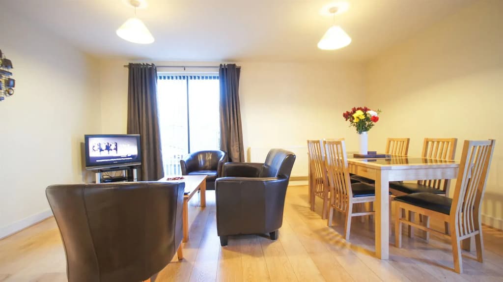 Crompton Court - photo 13
