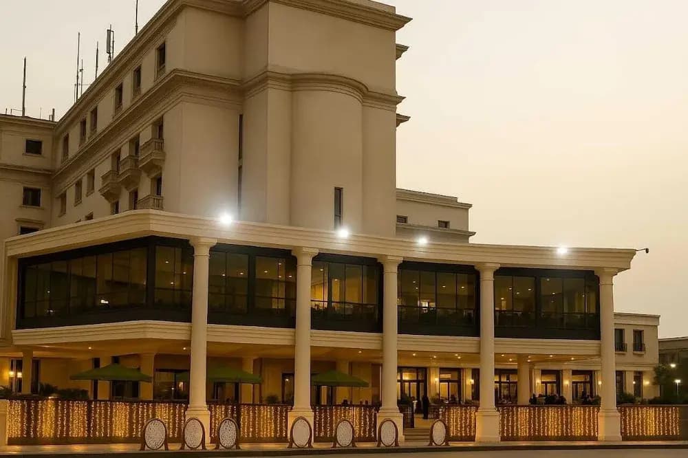 Lotus Hotel - photo 1