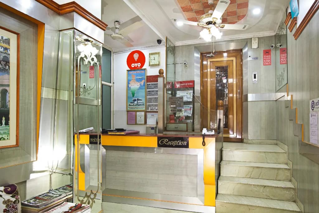 Capital O 329 Hotel C-Park Inn - photo 2
