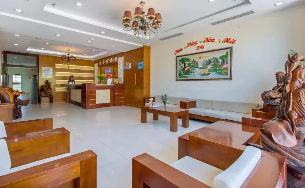 Gia Linh Hotel - photo 2