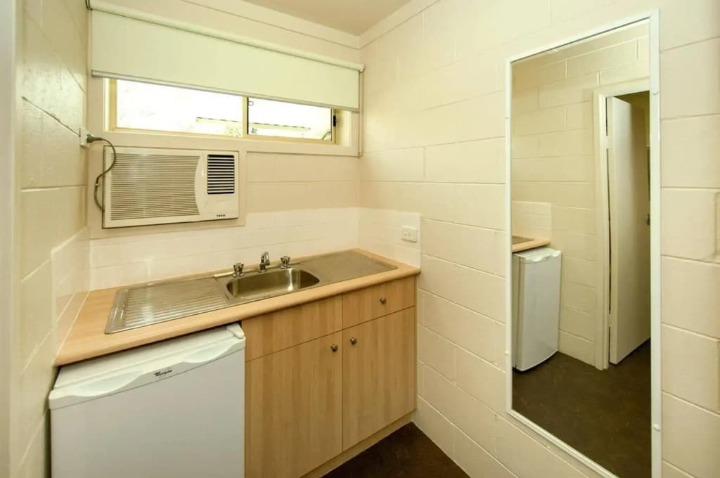 Box Hill Motel - photo 17