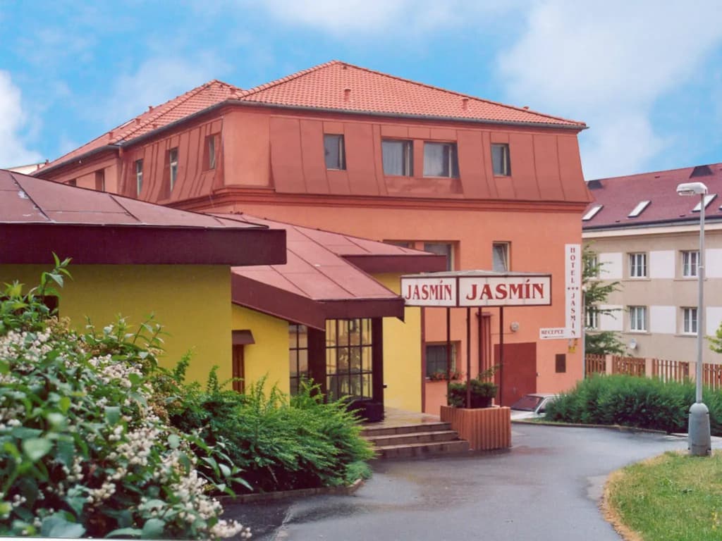 EA Hotel Jasmín - photo 1