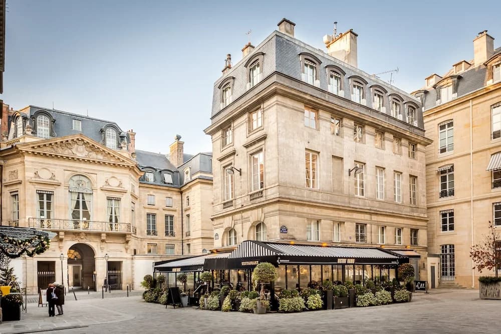Luxury 6Bdr 5Bth Heritage Building - Louvre View - main photo