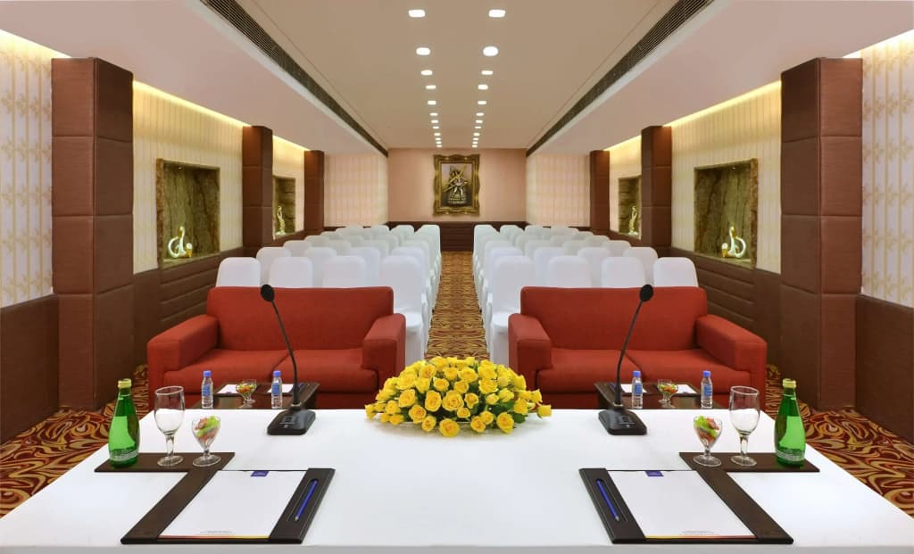 Taurus Sarovar Portico - photo 13