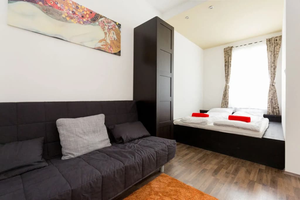 7 Miles Apartmans - photo 1