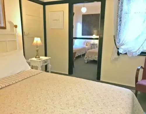 The Chalet Guesthouse And Studio - photo 1