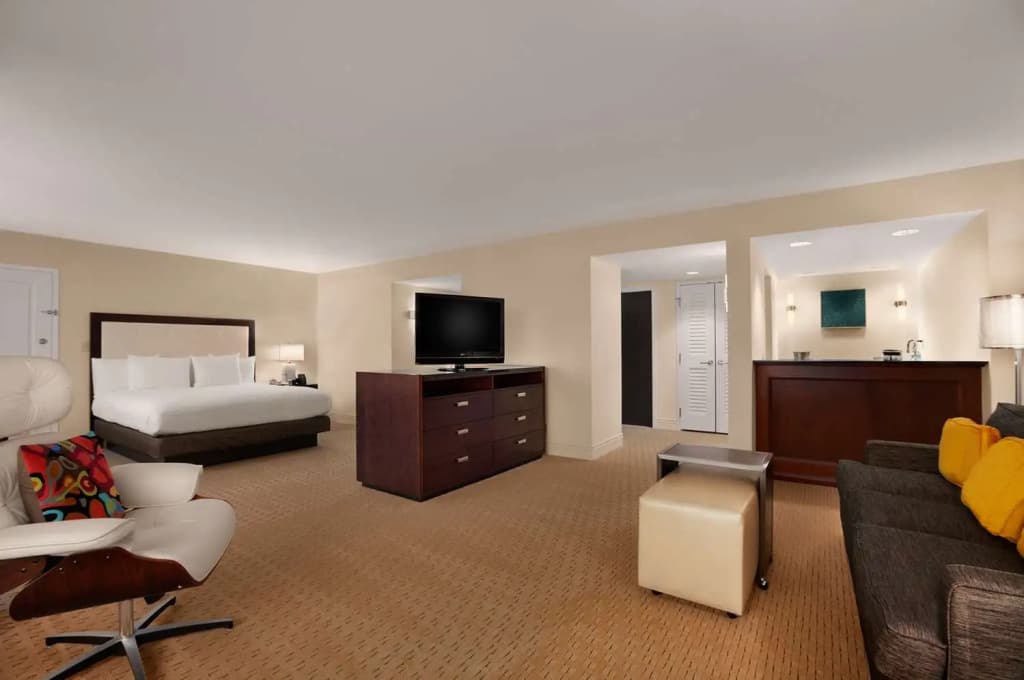 Hilton Miami Airport Blue Lagoon - photo 39
