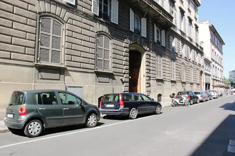 Leonardo's Apartments - photo 1