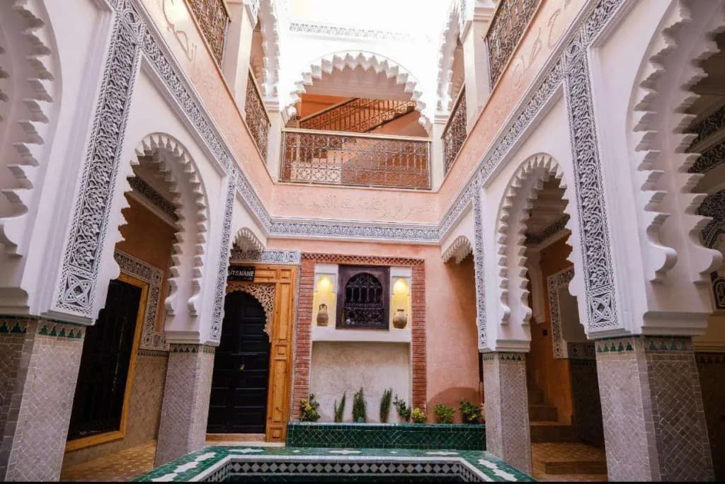 Riad Minami - photo 1