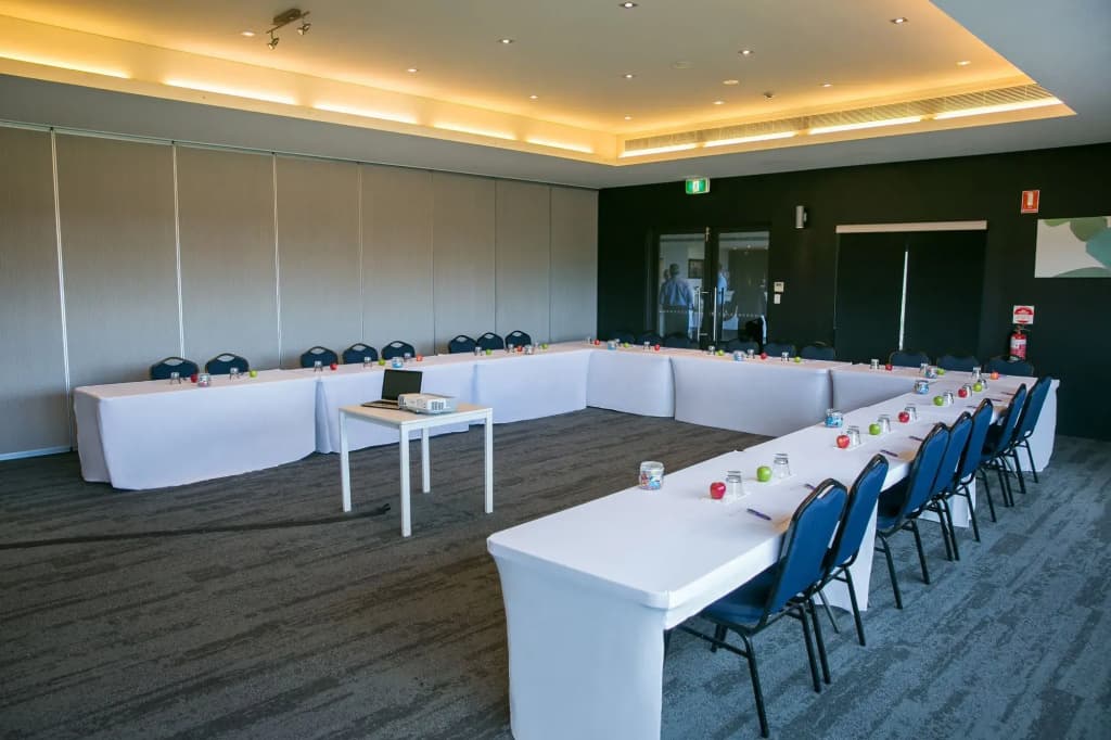 Alpha Hotel Eastern Creek - photo 24