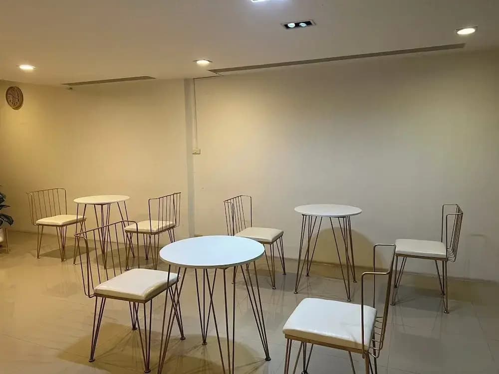 Comfy Crib Hostel 2 - photo 17