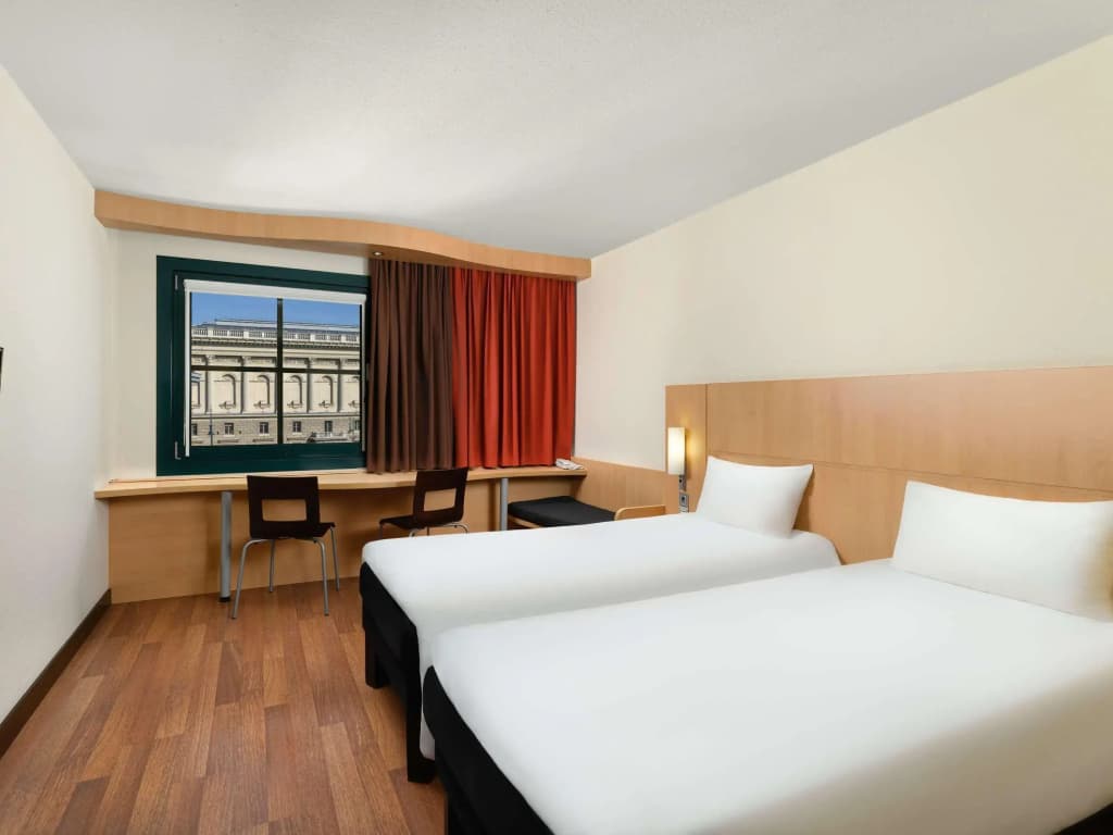 ibis Budapest Heroes Square - photo 25