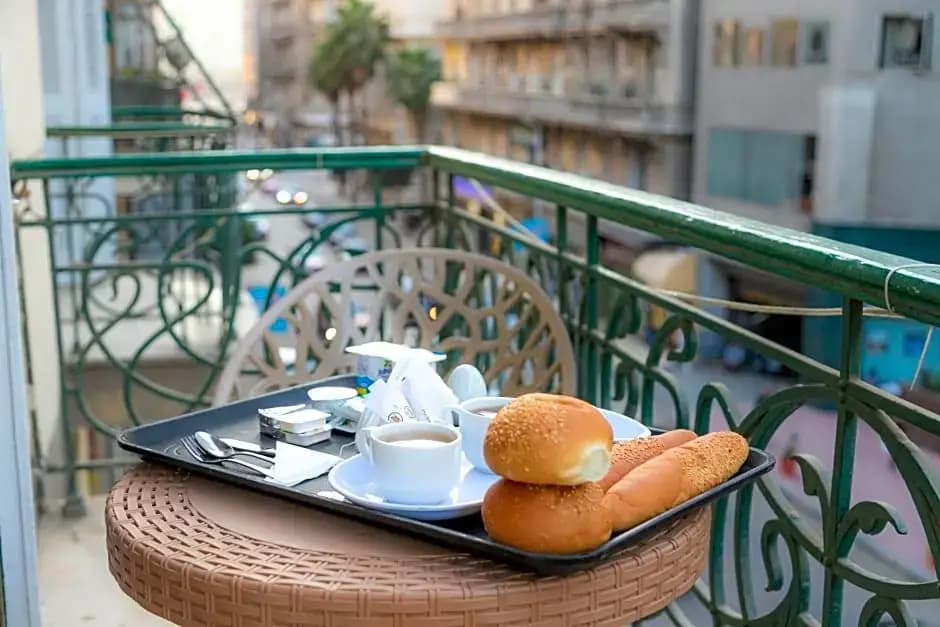 Regency Inn - photo 7