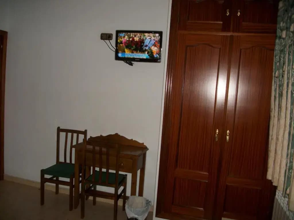 Hostal Alfaro - photo 6