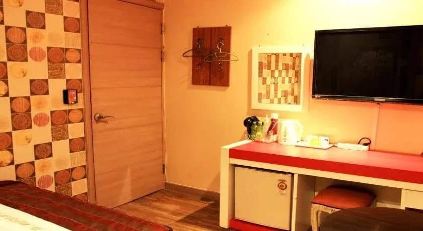 Q Motel - main photo