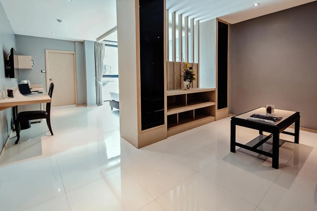 Three Sukhumvit Hotel - photo 4