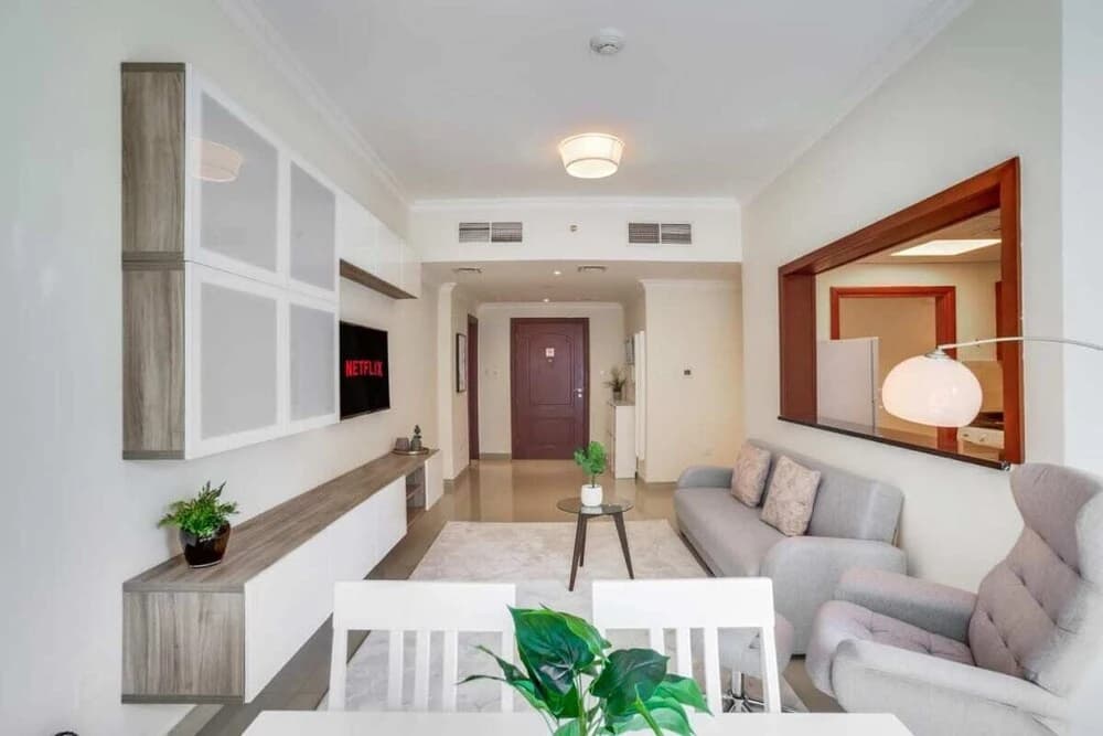 Spacious & Bright Apt In Marina, Sleep 6! - photo 8
