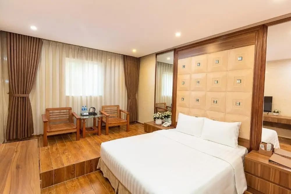New Century Hotel - photo 2