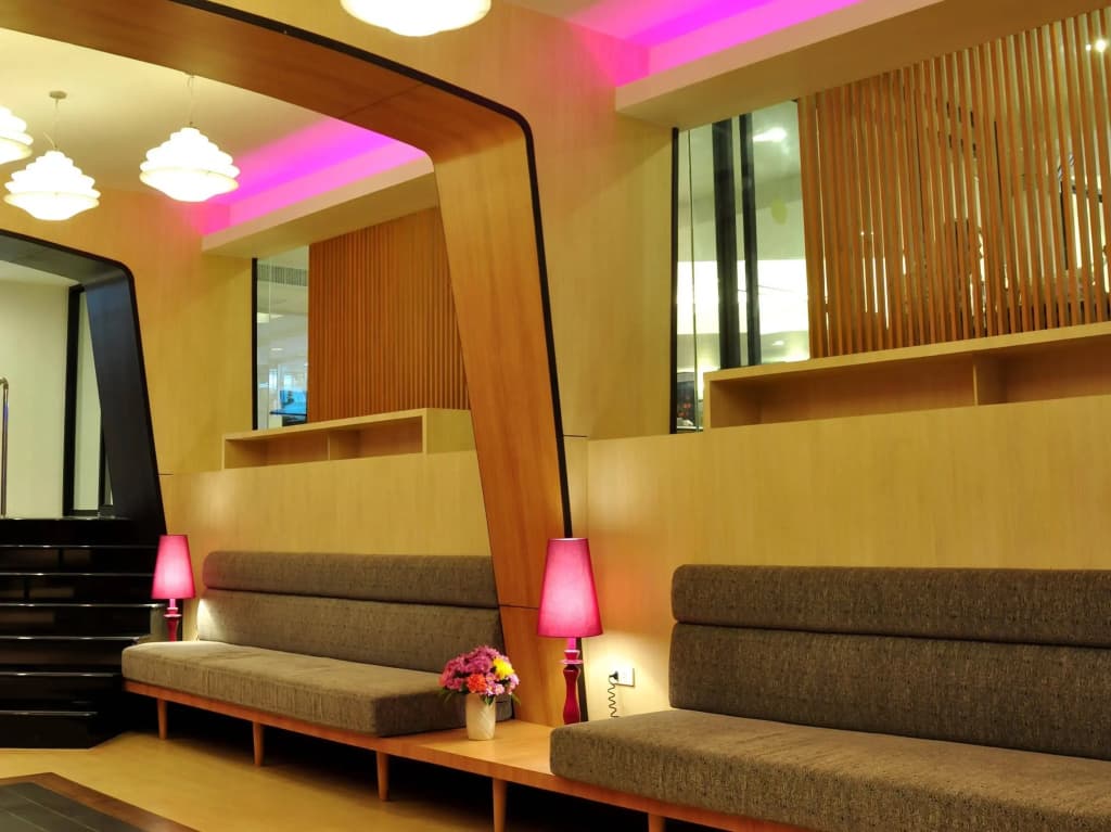 Flipper Lodge Hotel - photo 3