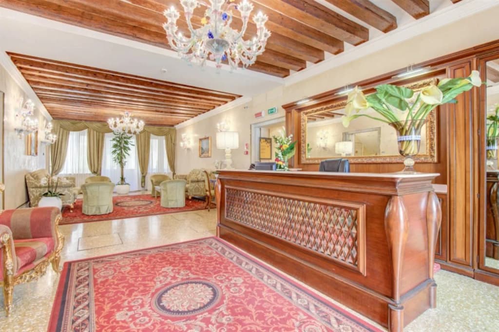 Hotel Al Duca Di Venezia - photo 2