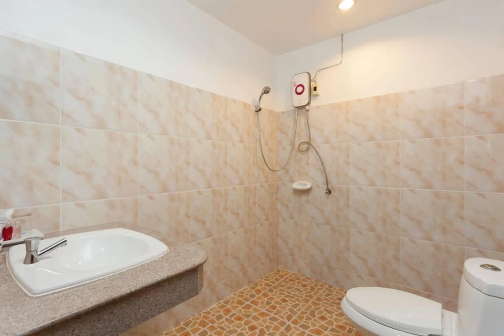 Karon Sunshine Guesthouse & Bar - photo 8