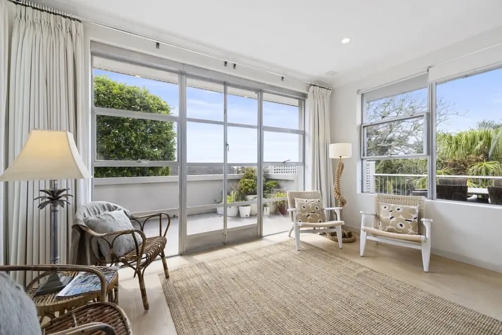 Spacious 5-bed Beach House With Ocean View - photo 1