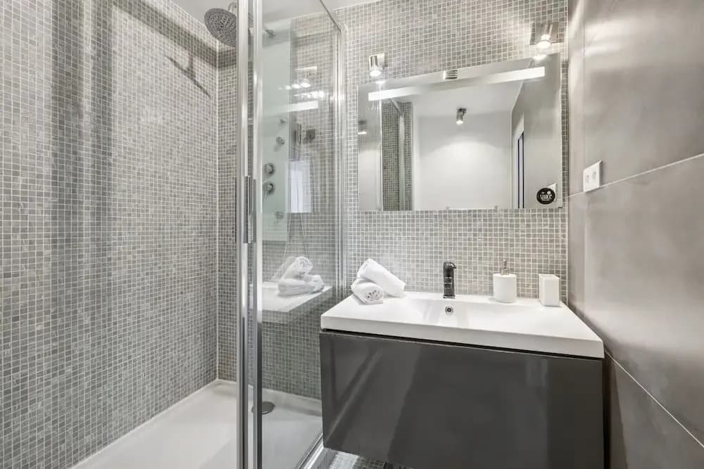 Cozy 2BR Near Parc Monceau & Opera - photo 8
