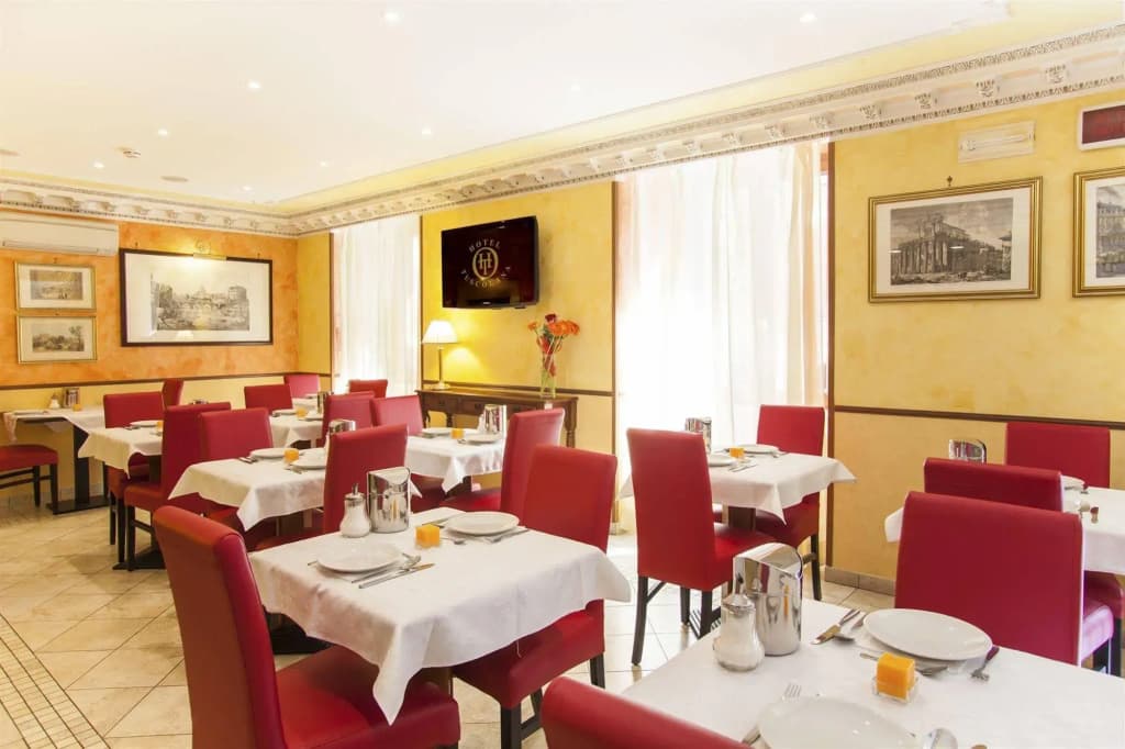 Hotel Tuscolana - photo 13