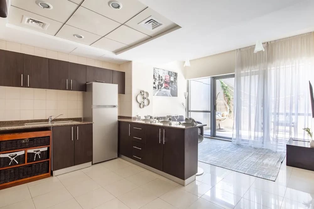 Elegant and Modern 1BR in Dubai Marina! - photo 14