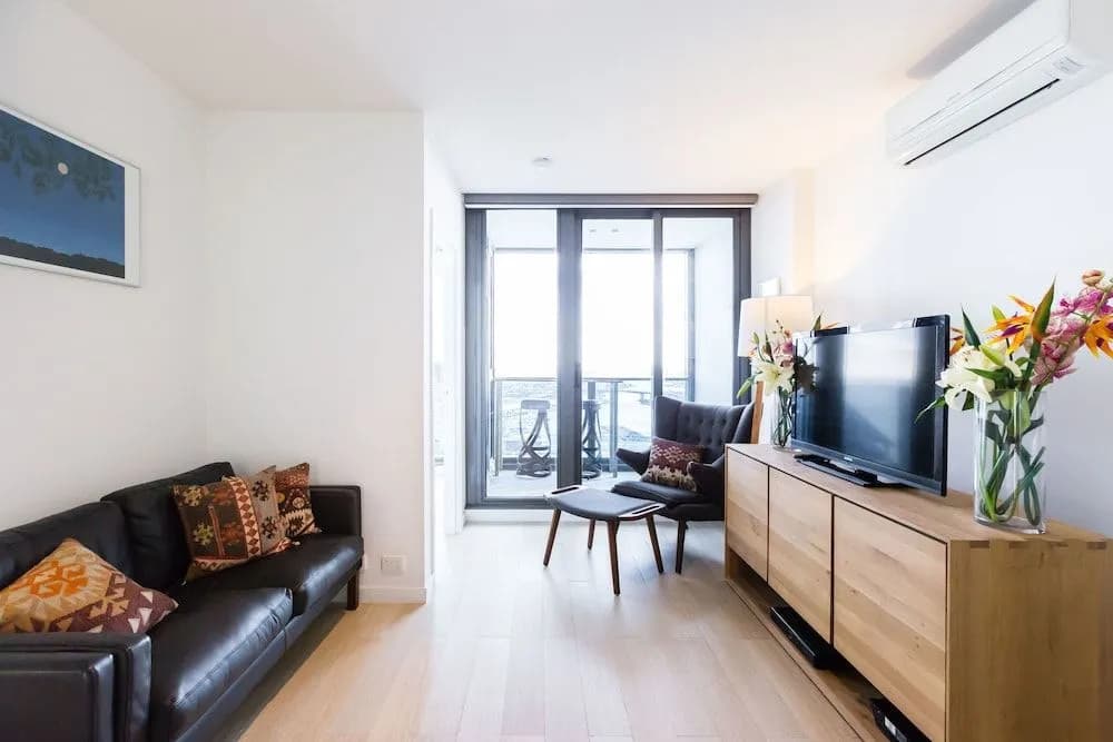EVA, 1BDR Melbourne Apartment - photo 3