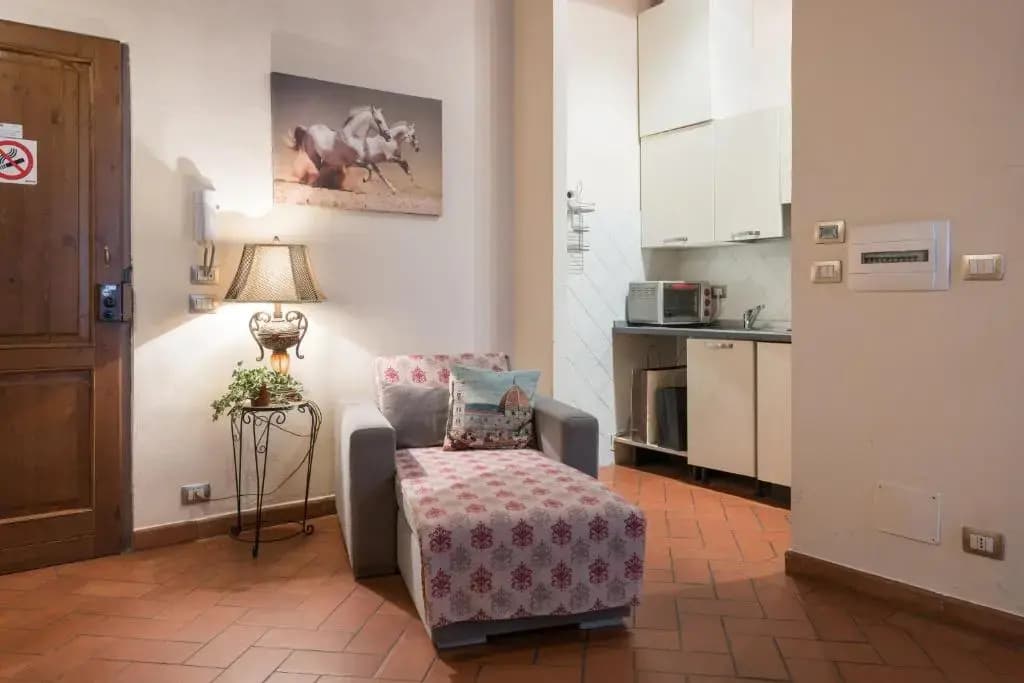 Perfect Location In Center - photo 4